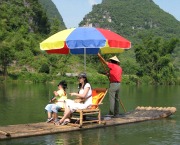 Rafting 
         in Yangshuo